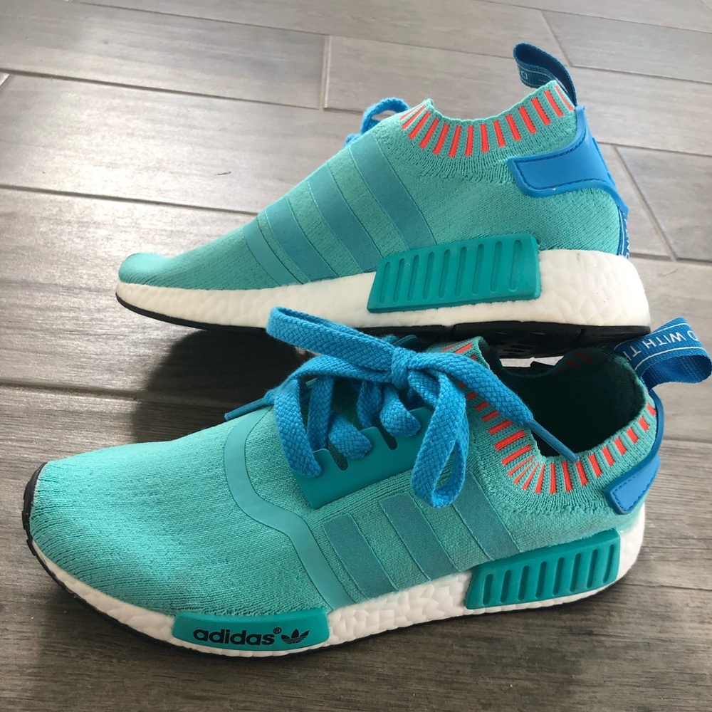 *SOLD* Women’s Adidas Boost NMD style